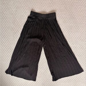 Zara Black Pleated Wide-Leg Culottes